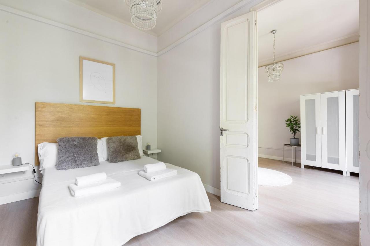 Sagrada Familia III By Enjoy Apartments Barcellona Esterno foto